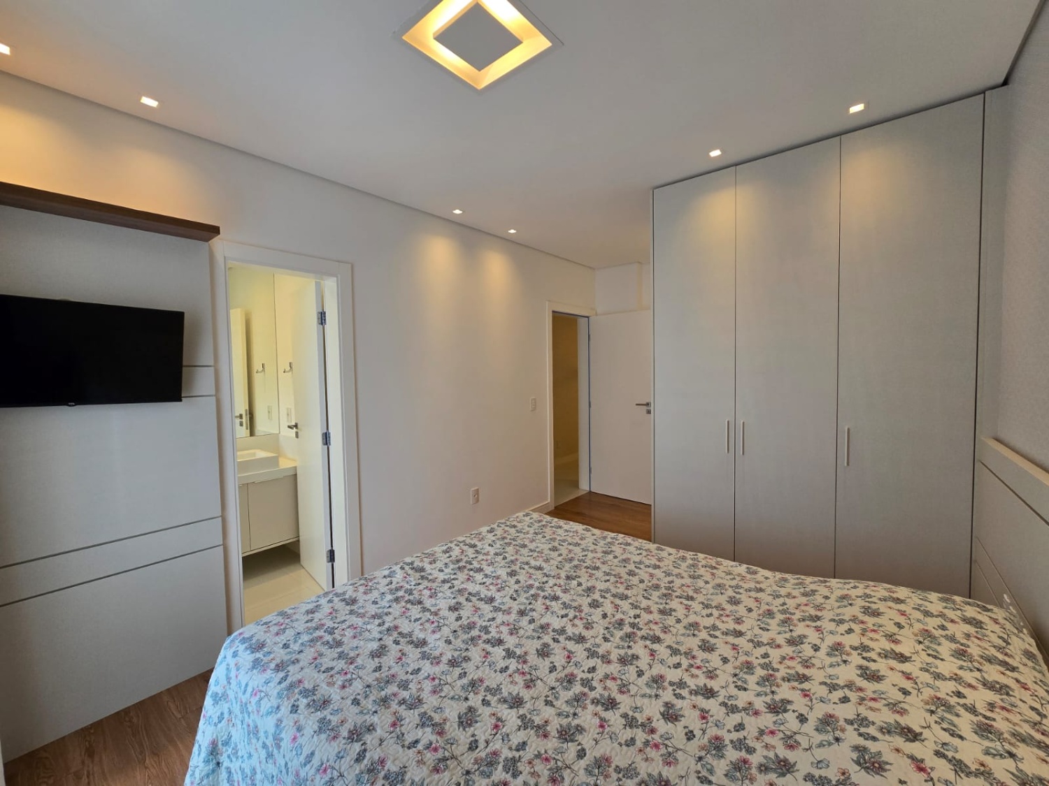 Apartamento no Edifício Solares da Brava na Praia Brava - foto 22