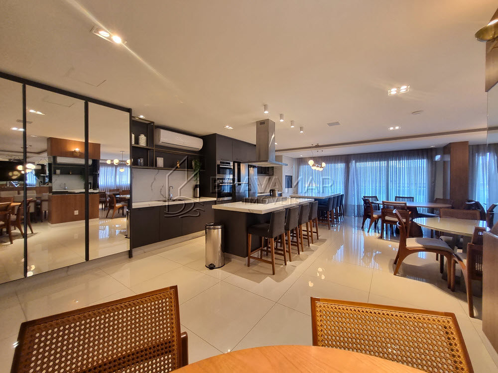 Apartamento no Edifício Solares da Brava na Praia Brava - foto 38