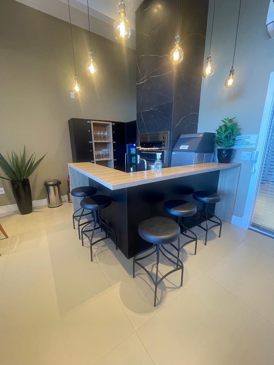 Apartamento no Ed. Sonata Residence em Itapema - foto 11