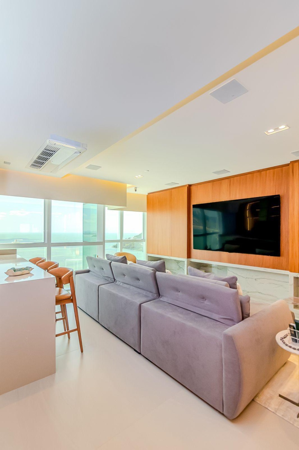 Apartamento no Ed. One Tower em Balneário Camboriú Decorado Frente Mar - foto 6