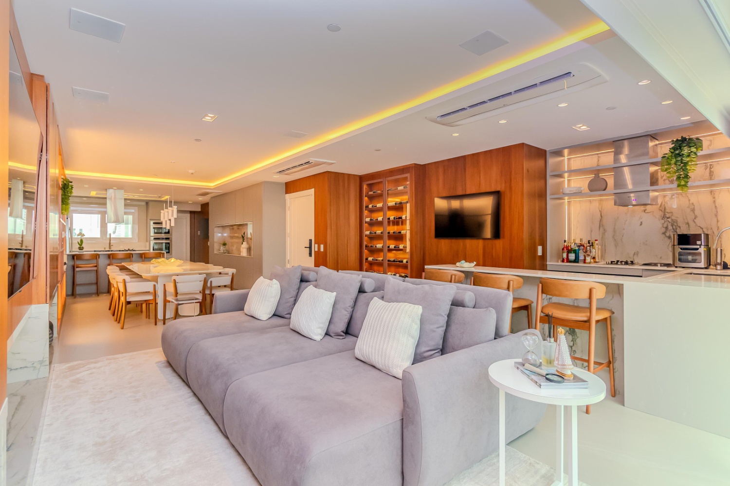 Apartamento no Ed. One Tower em Balneário Camboriú Decorado Frente Mar - foto 8