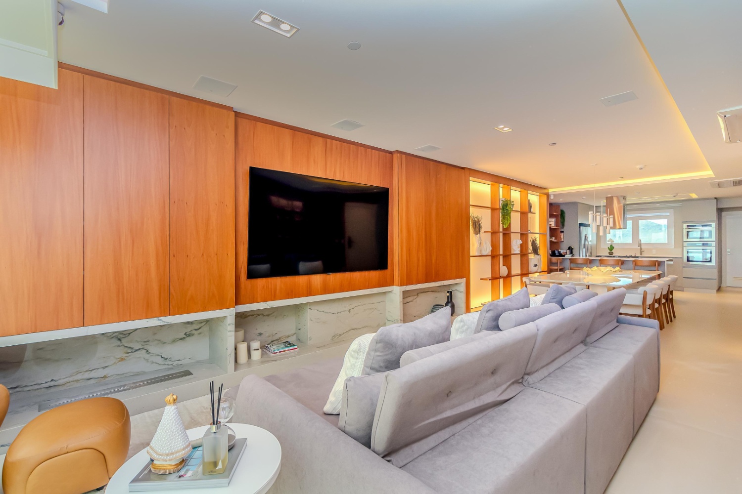 Apartamento no Ed. One Tower em Balneário Camboriú Decorado Frente Mar - foto 10