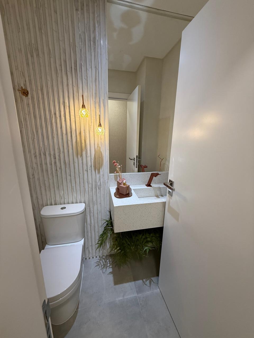 Apartamento no Ed. Brava Garden na Praia Brava - foto 9