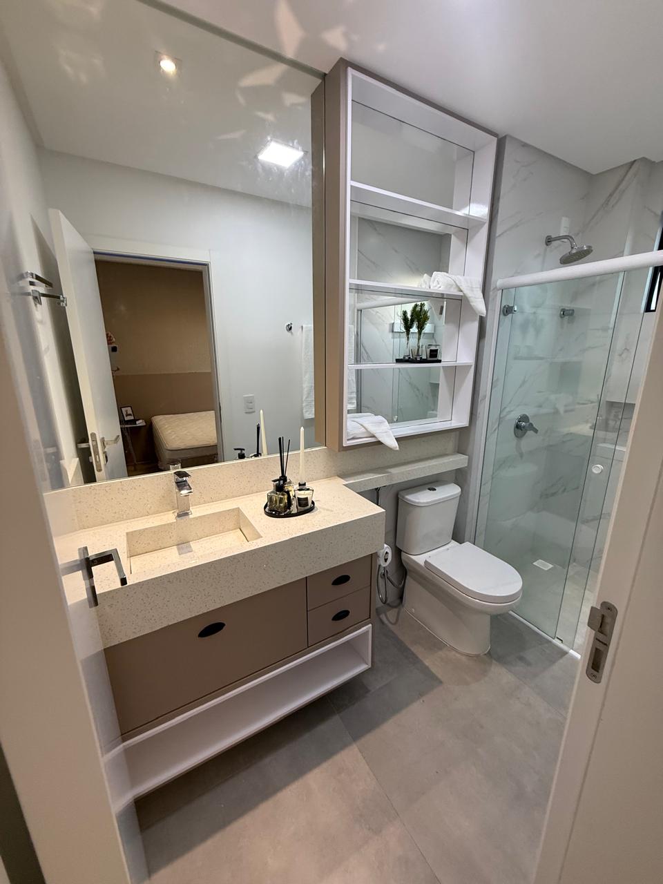 Apartamento no Ed. Brava Garden na Praia Brava - foto 13