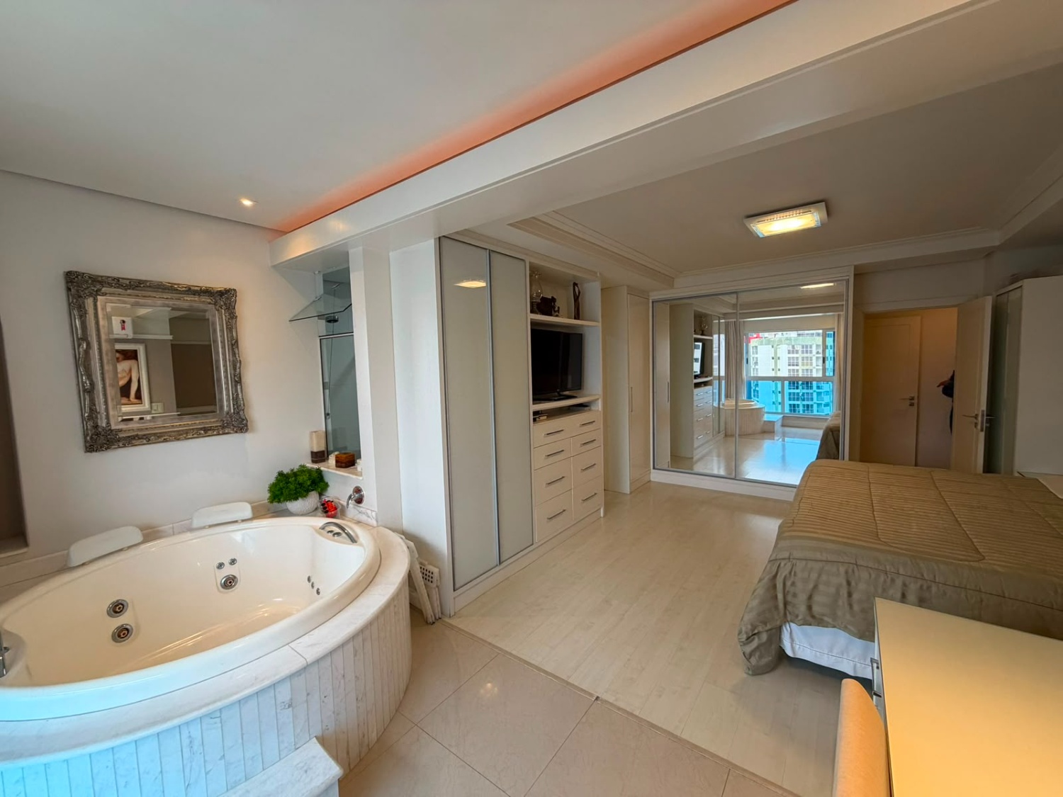 Apartamento Duplex no Ed. Vermont em Balneário Camboriú - foto 14