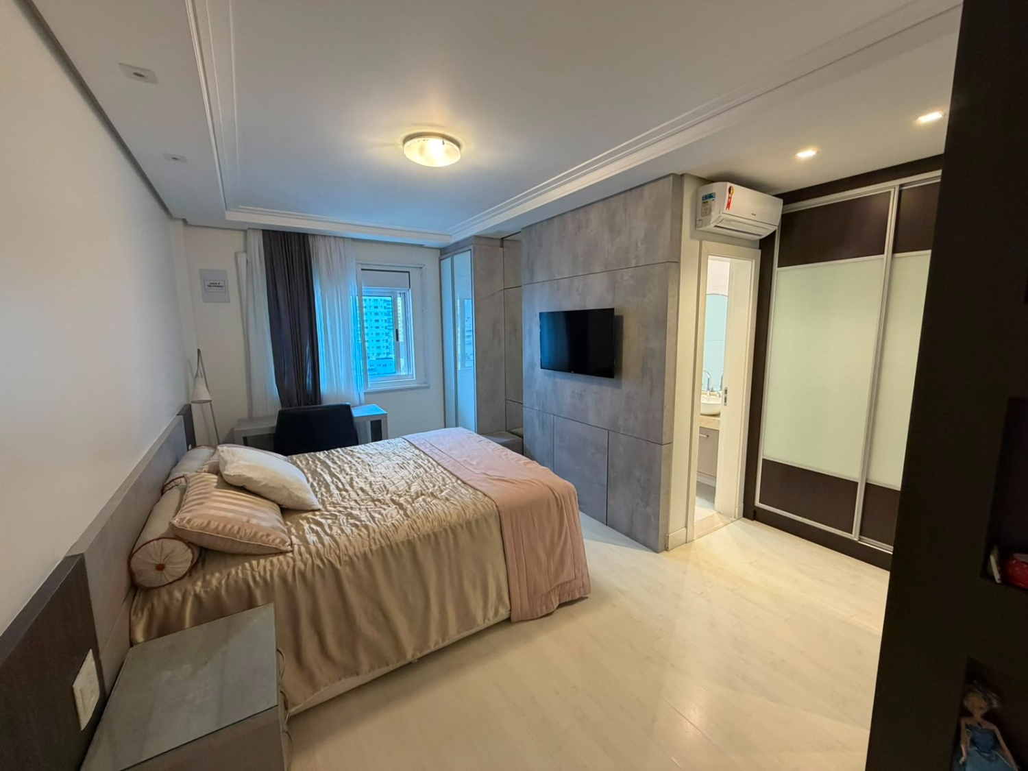 Apartamento Duplex no Ed. Vermont em Balneário Camboriú - foto 16
