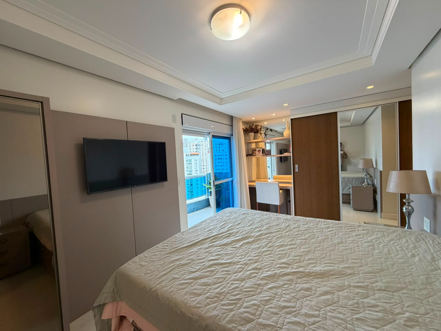 Apartamento Duplex no Ed. Vermont em Balneário Camboriú - foto 17