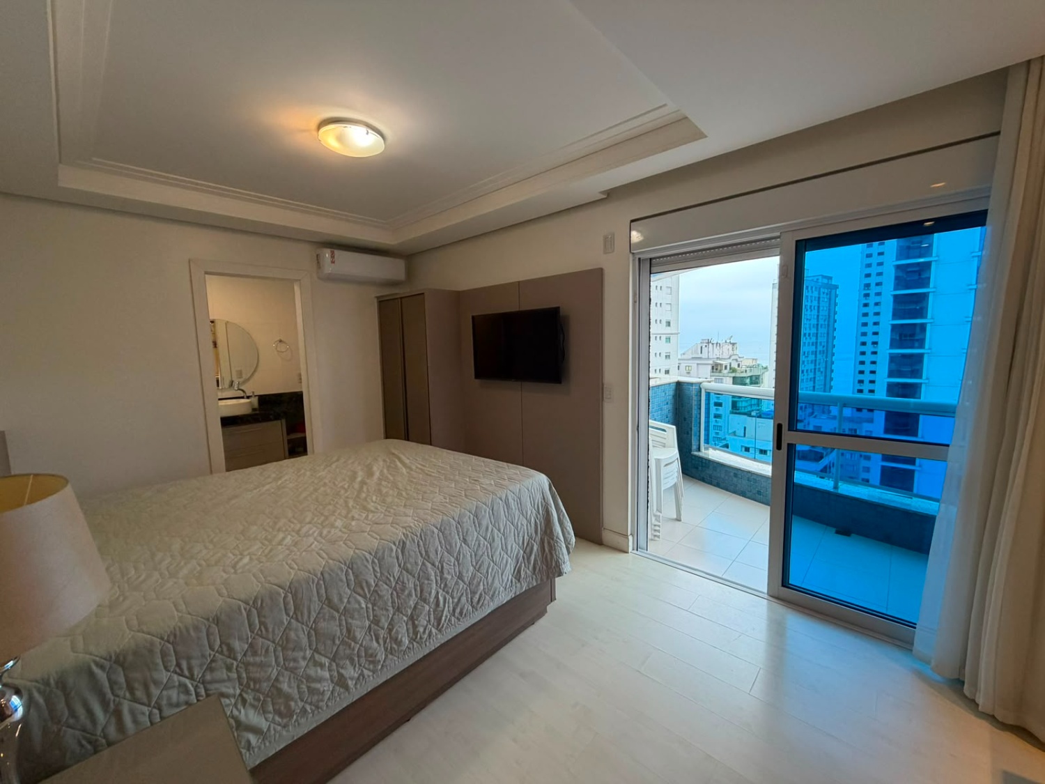 Apartamento Duplex no Ed. Vermont em Balneário Camboriú - foto 18