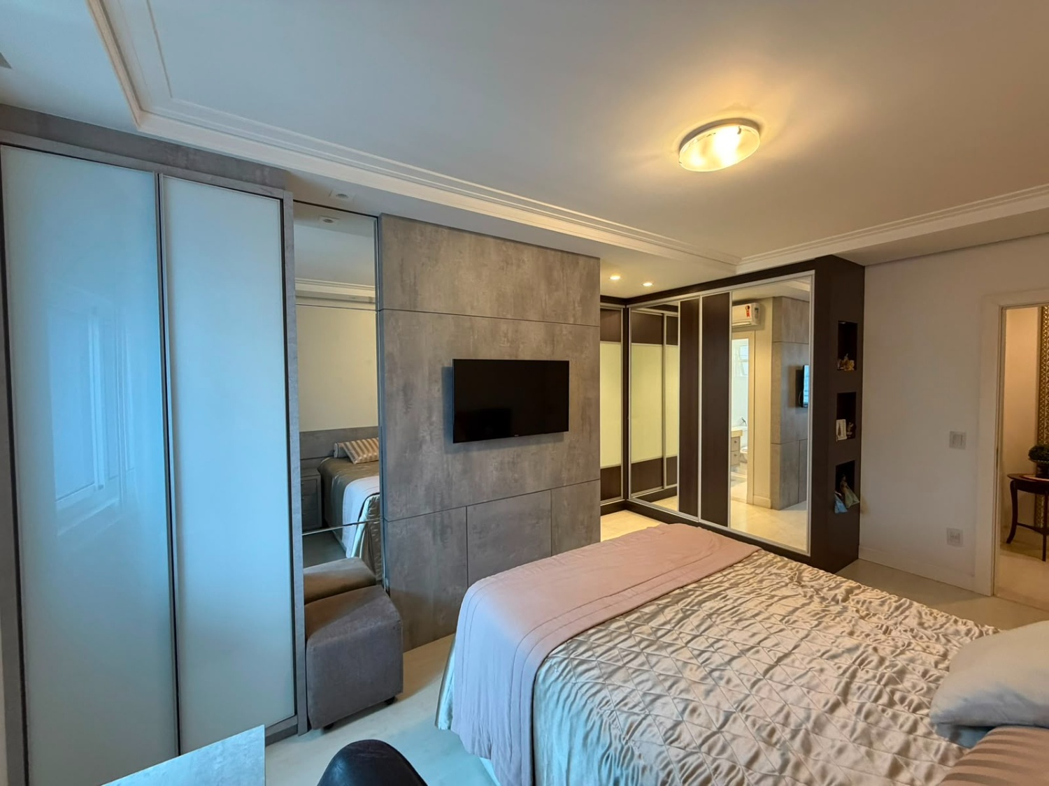 Apartamento Duplex no Ed. Vermont em Balneário Camboriú - foto 19
