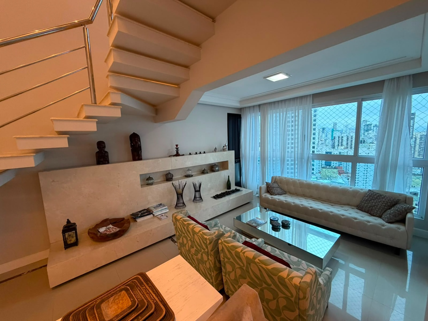 Cobertura Triplex no Ed. Vermont em Balneário Camboriú - foto 2