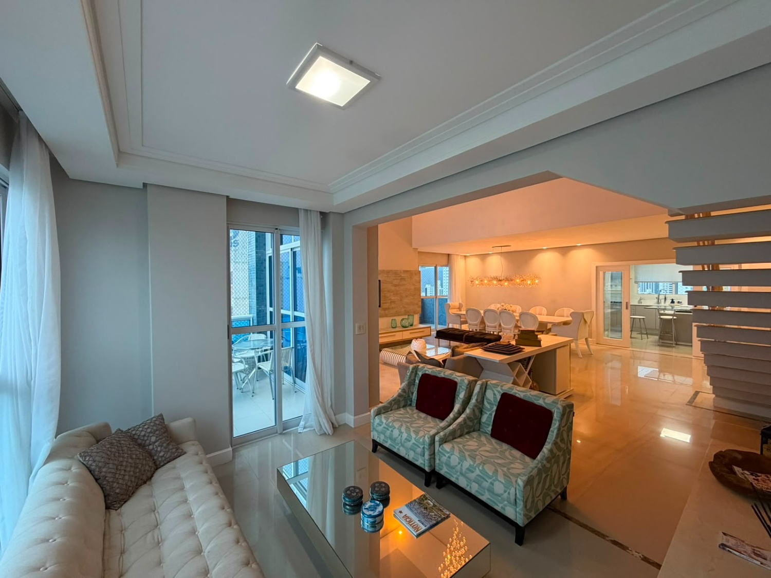 Cobertura Triplex no Ed. Vermont em Balneário Camboriú - foto 3