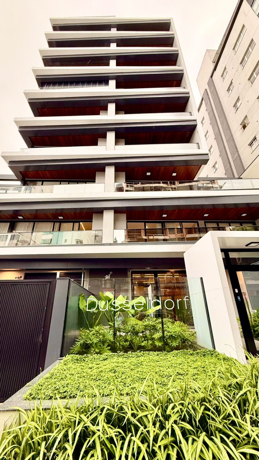 Apartamento no Edifício Dusseldorf na Praia Brava - foto 16
