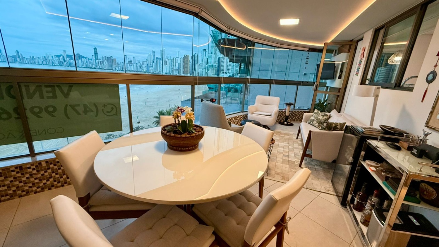 Arc de Triomphe - Apartamento no Ed. Arc de Triomphe em Balneário Camboriú