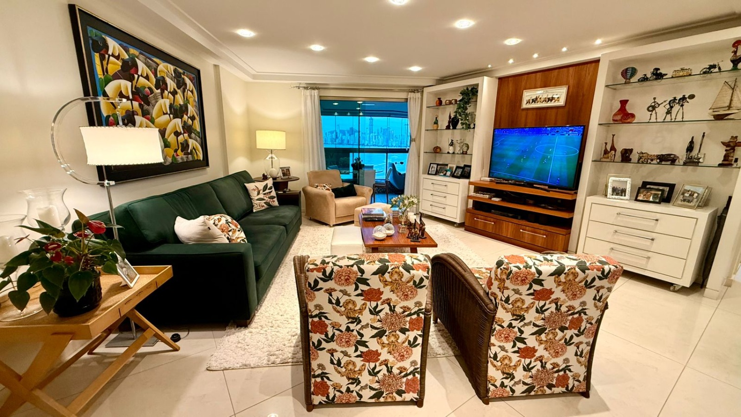 Arc de Triomphe - Apartamento no Ed. Arc de Triomphe em Balneário Camboriú