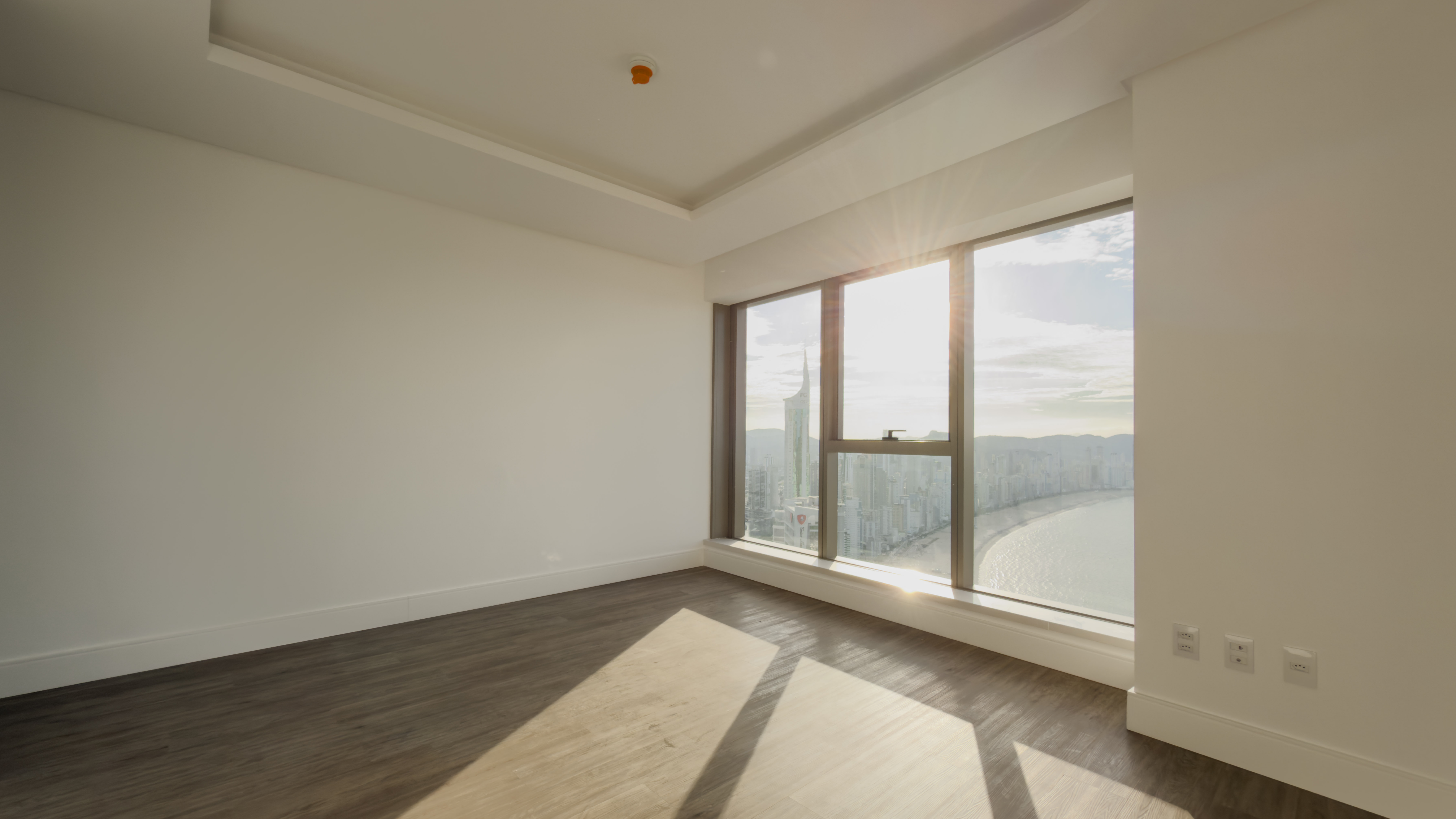 Apartamento no Ed. Yachthouse by Pininfarina na Barra Sul em Balneário Camboriú - foto 4