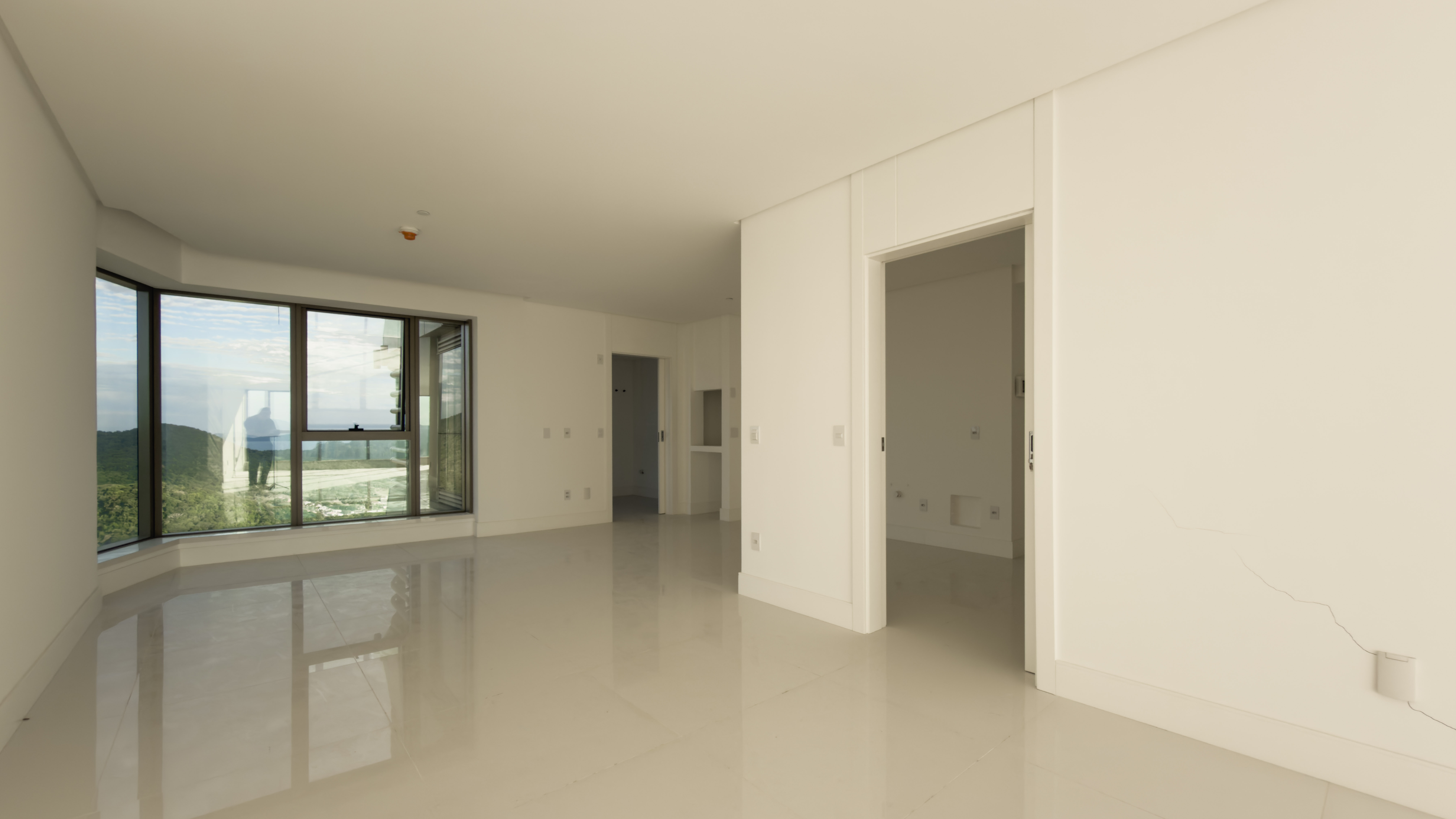 Apartamento no Ed. Yachthouse by Pininfarina na Barra Sul em Balneário Camboriú - foto 6