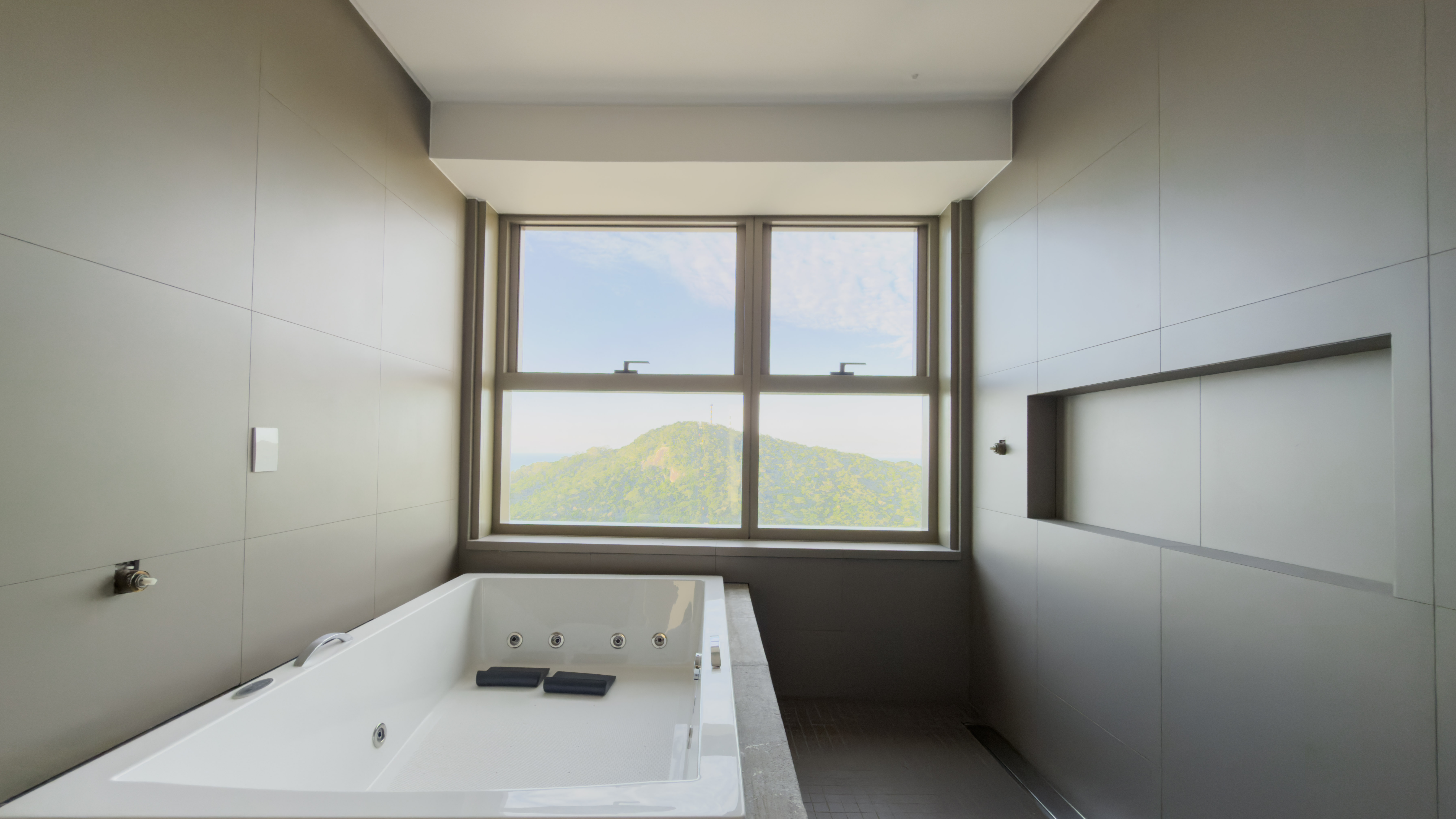 Apartamento no Ed. Yachthouse by Pininfarina na Barra Sul em Balneário Camboriú - foto 9