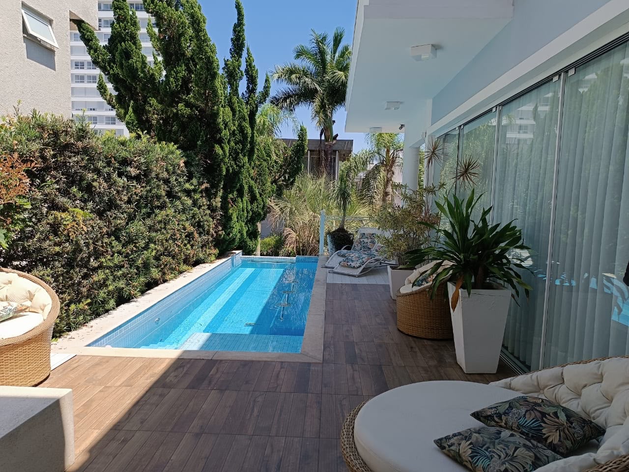 Casa no Cond. Porto Riviera na Praia Brava - foto 2