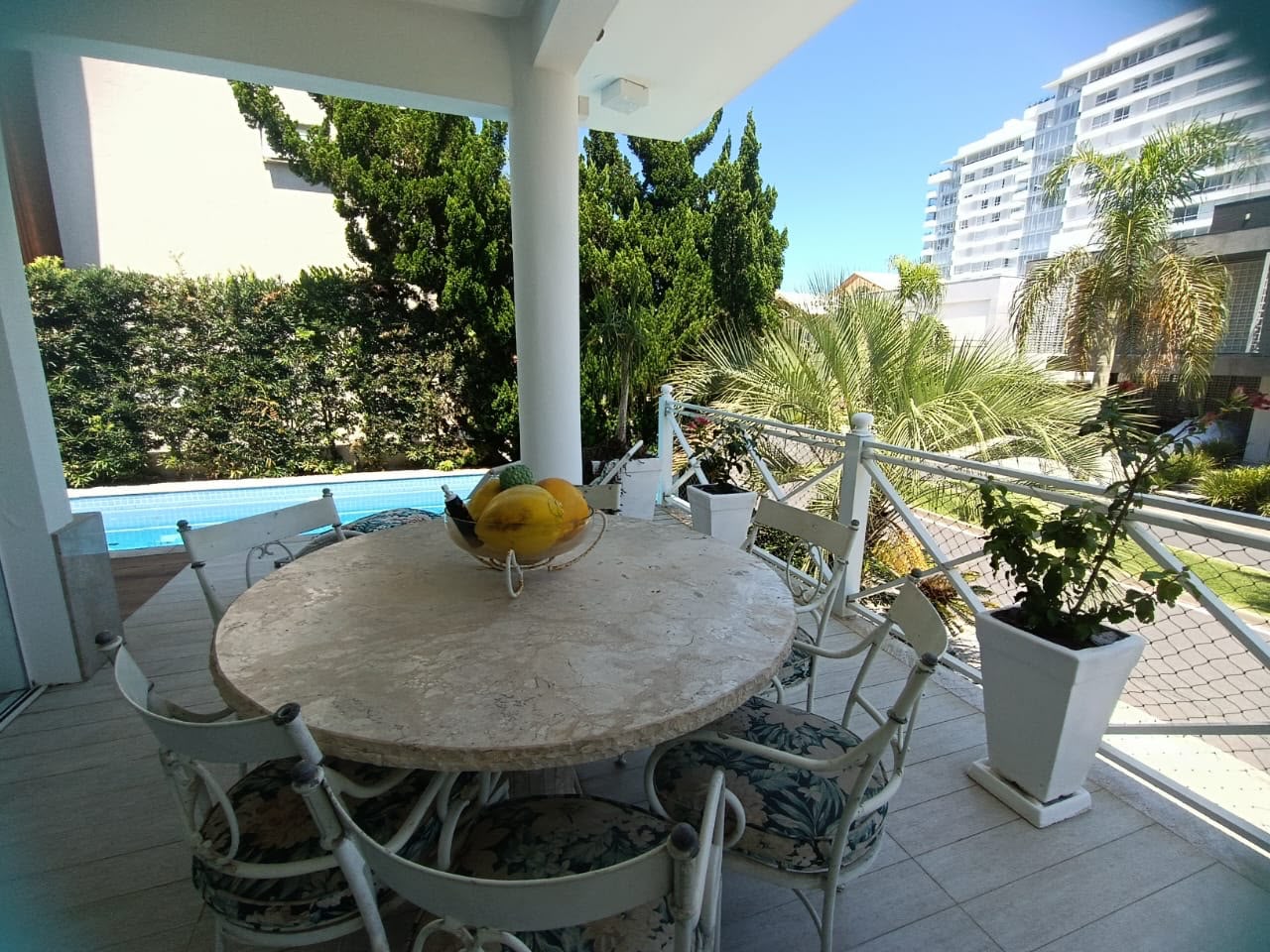 Casa no Cond. Porto Riviera na Praia Brava - foto 4