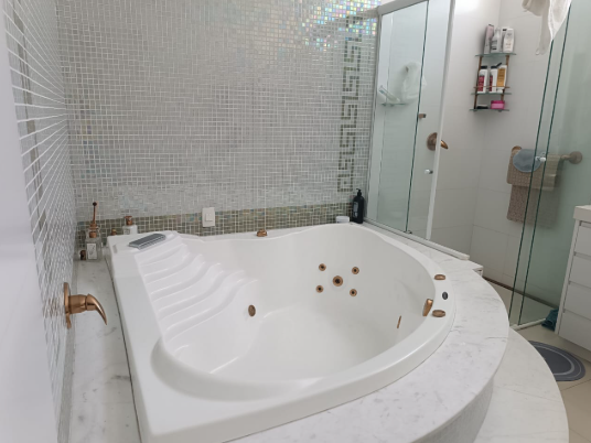 Casa no Cond. Porto Riviera na Praia Brava - foto 11