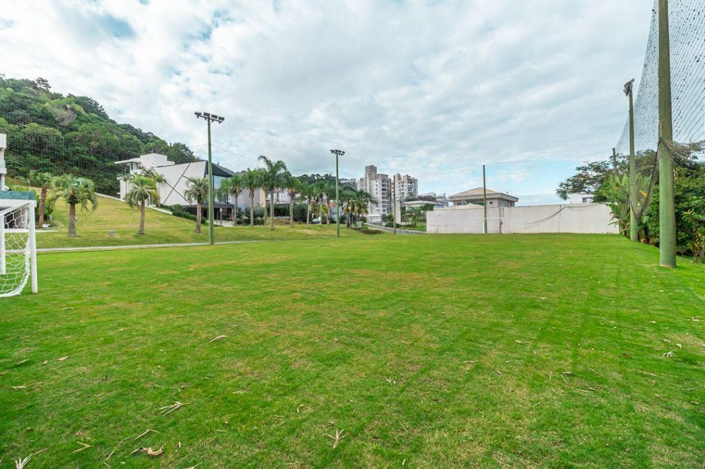 Casa no Cond. Porto Riviera na Praia Brava - foto 16