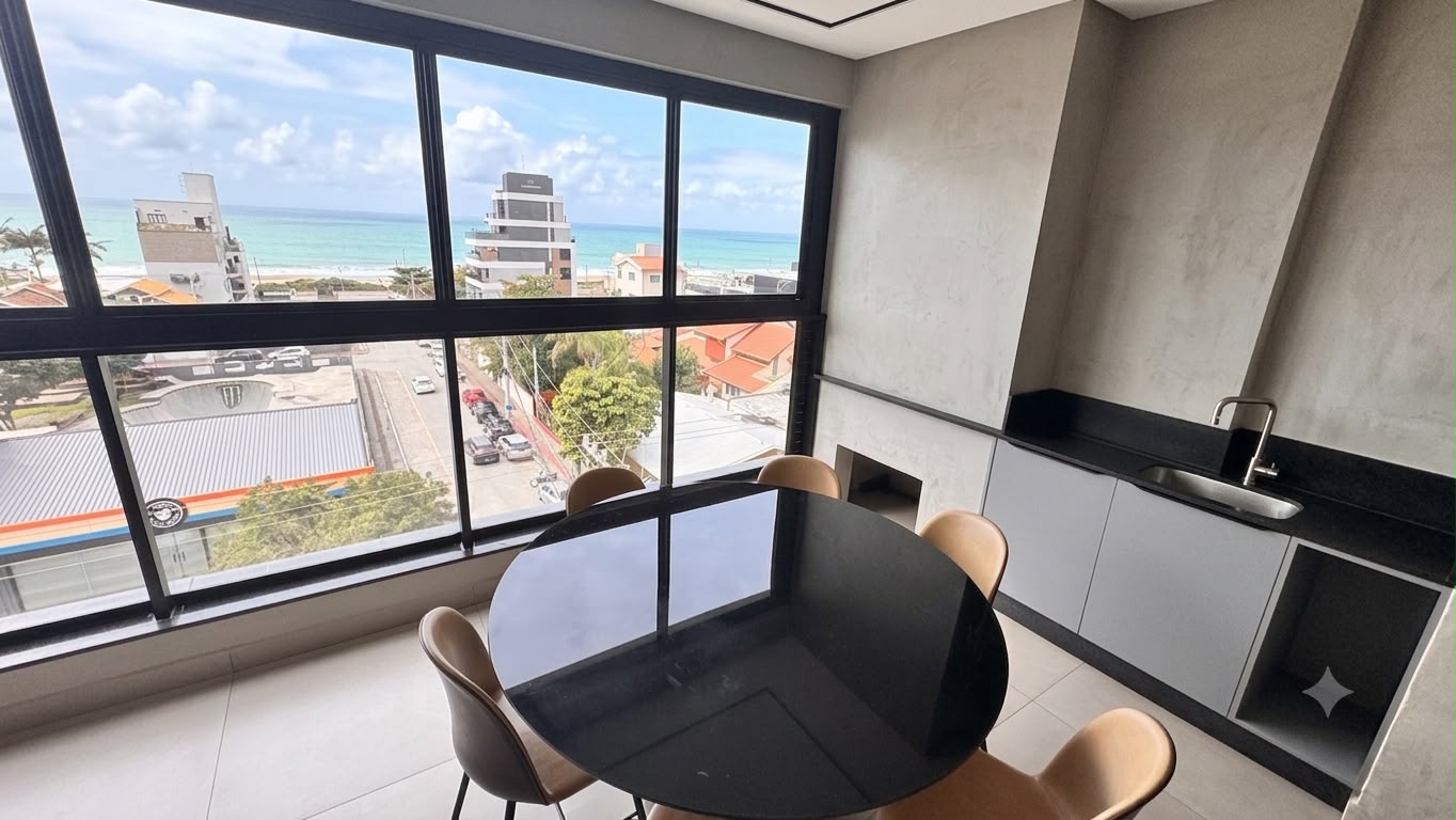Apartamento no Ed. Aquamarine Residence na Praia Brava - foto 2