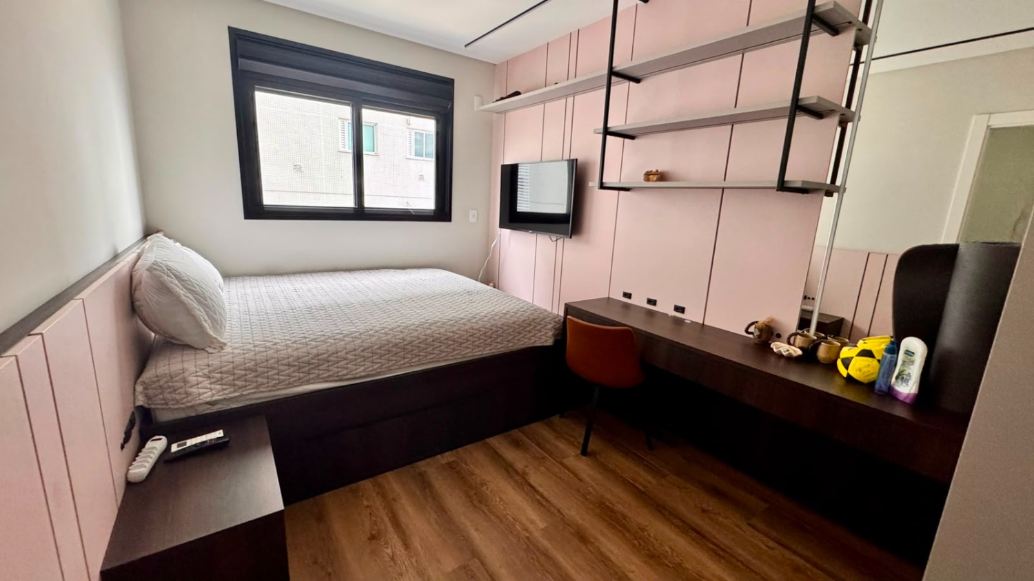 Apartamento no Ed. Aquamarine Residence na Praia Brava - foto 13