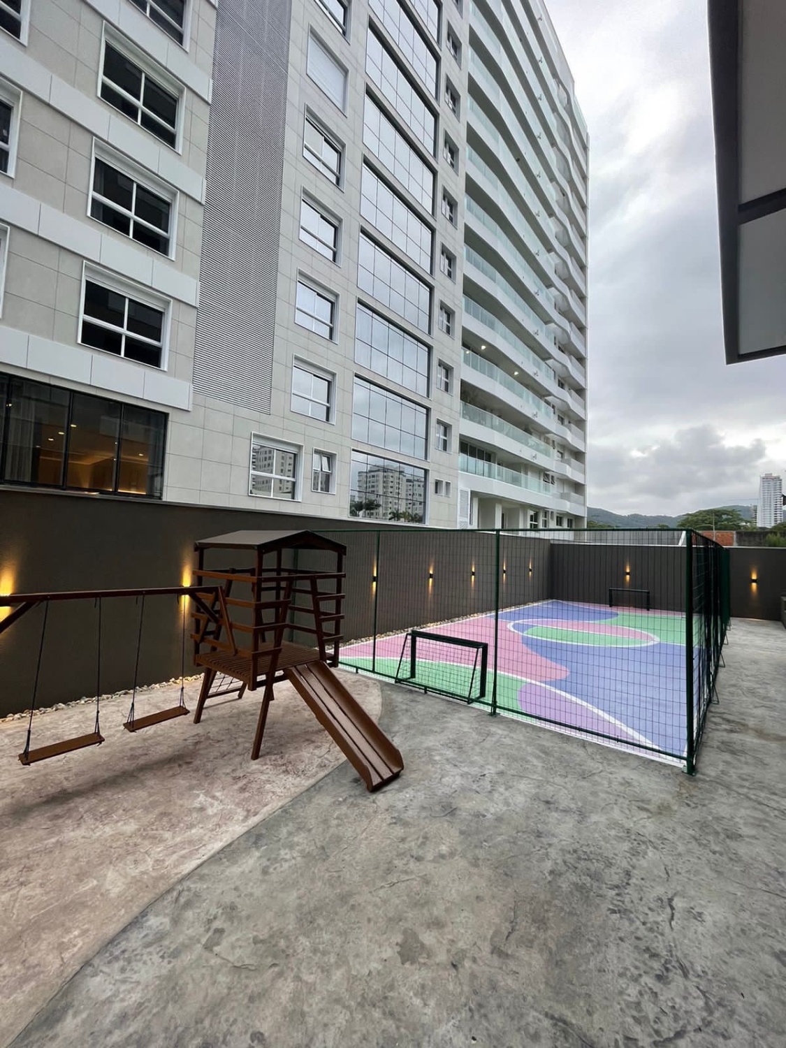 Apartamento no Ed. Aquamarine Residence na Praia Brava - foto 21