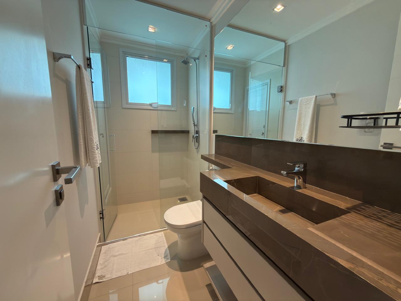 Apartamento no Ed. Olympo Tower em Balneário Camboriú - foto 9
