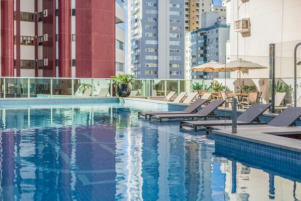 Apartamento no Ed. Olympo Tower em Balneário Camboriú - foto 15