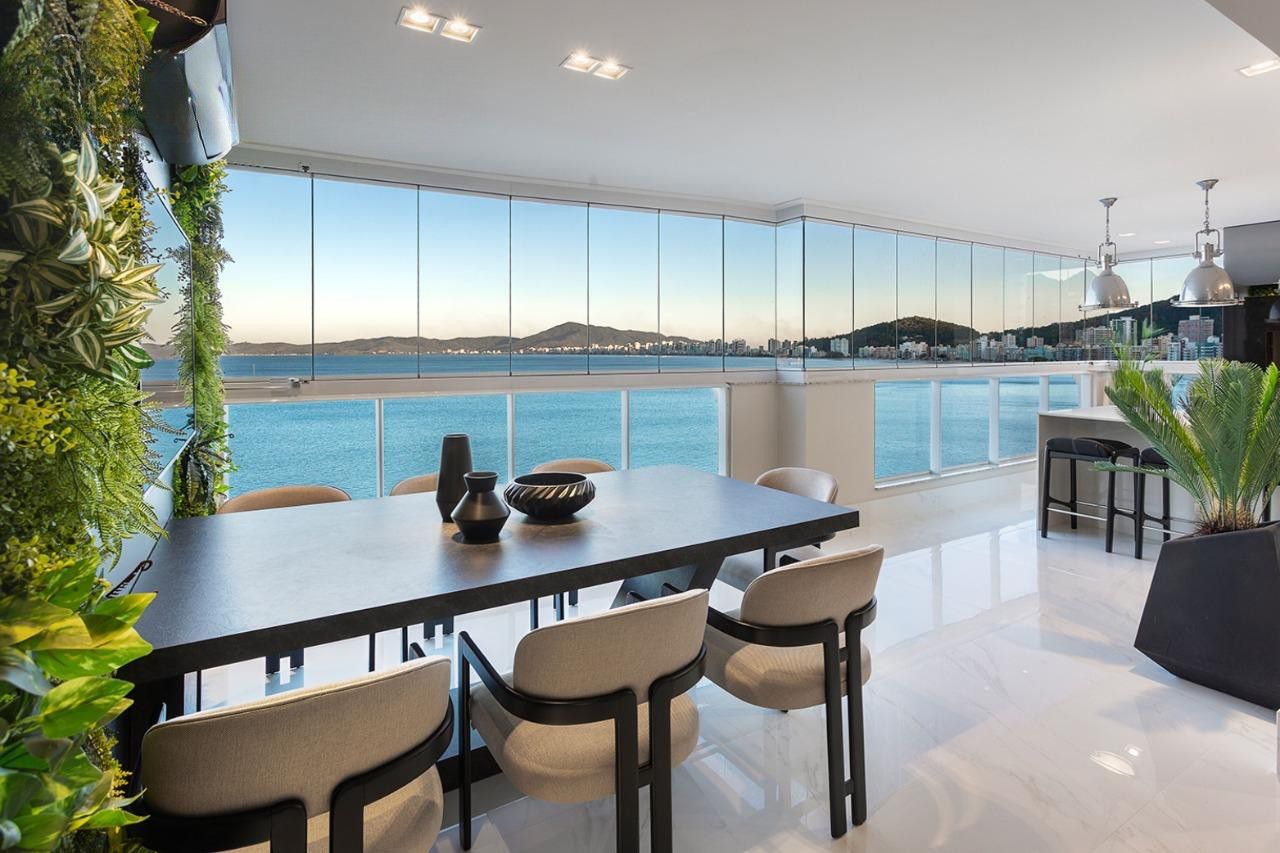 Apartamento no Ed. Belvedere Residence em Itapema