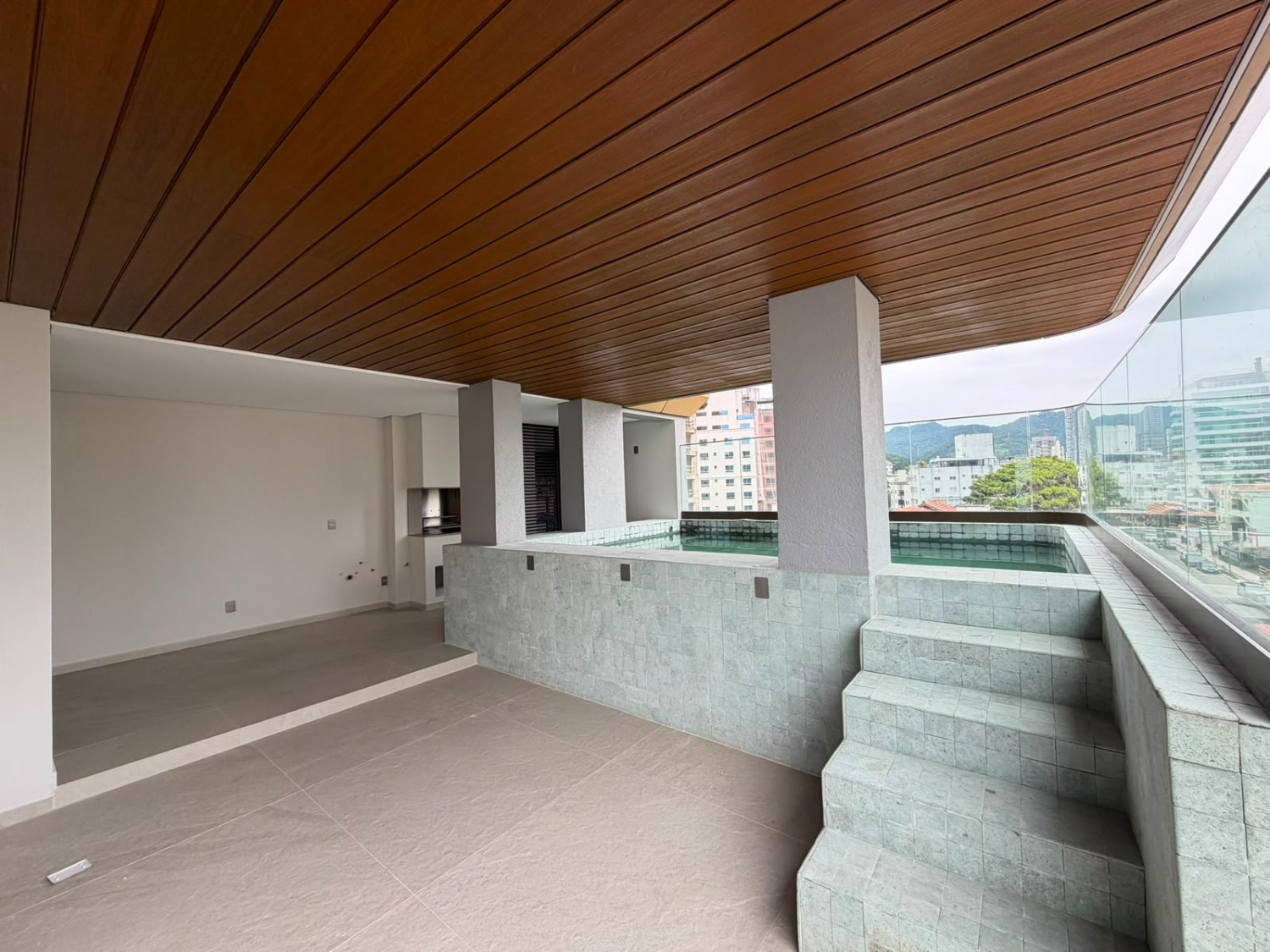 Apartamento Ed. Brava Dreams na Praia Brava - foto 3