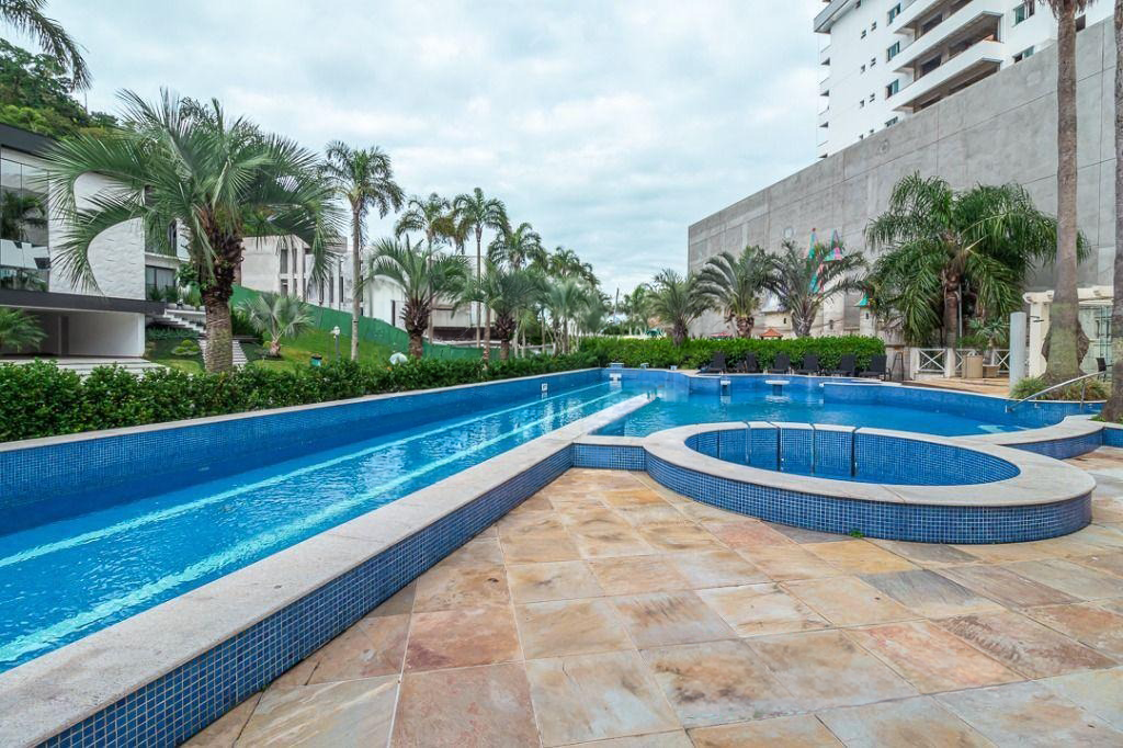 Casa no Cond. Porto Riviera na Praia Brava - foto 6