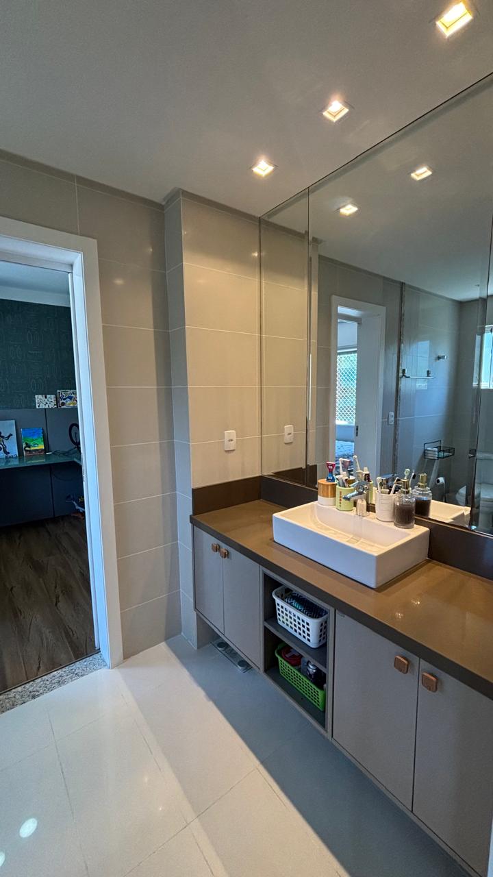 Apartamento no Ed. Bellas Artes Residencial em Balneário Camboriú - foto 13