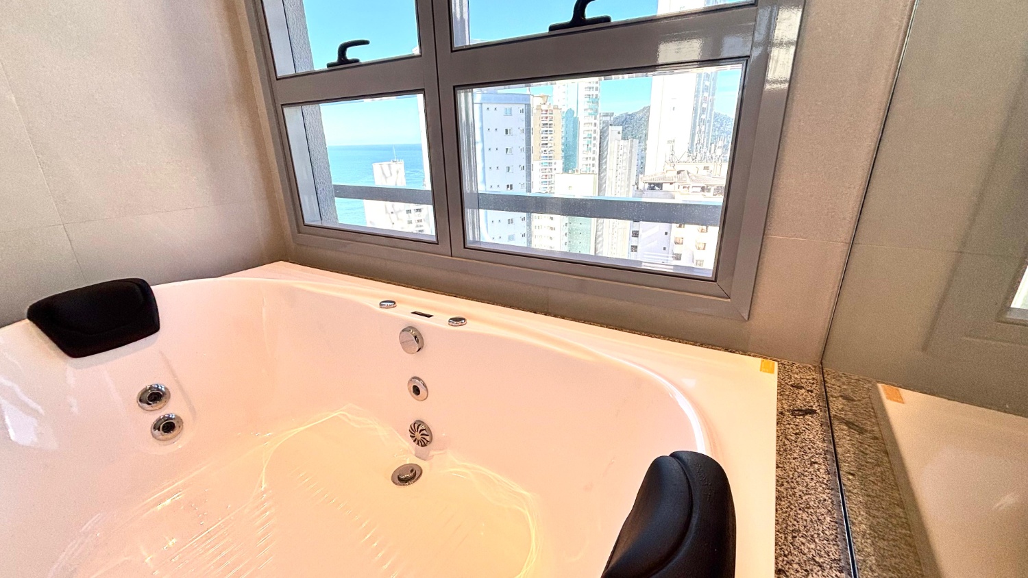 Apartamento no Ed. Vitra by Pininfarina em Balneário Camboriú - foto 18