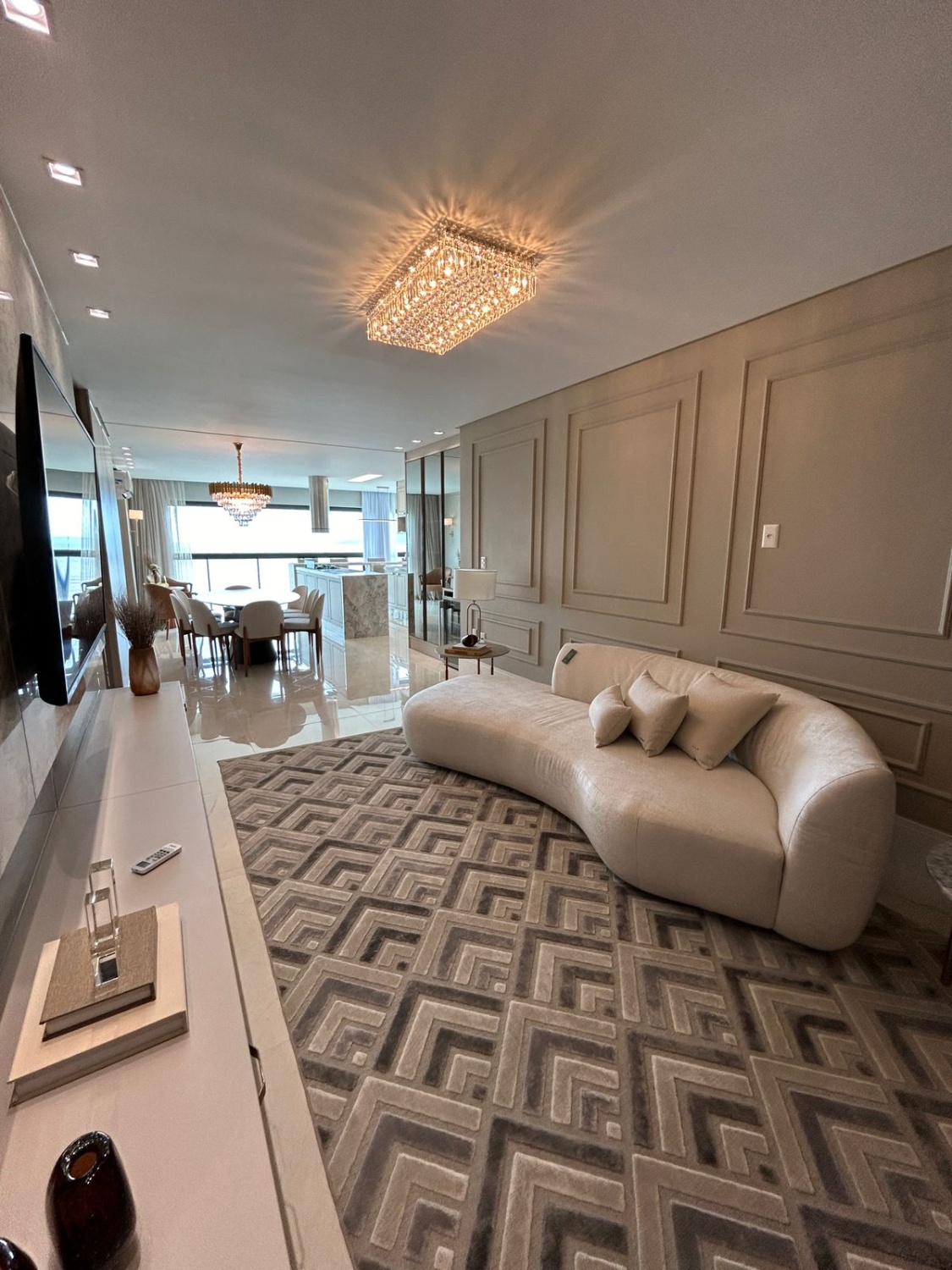 Apartamento no Ed. Cartier CNA Residence em Meia Praia em Itapema - foto 2