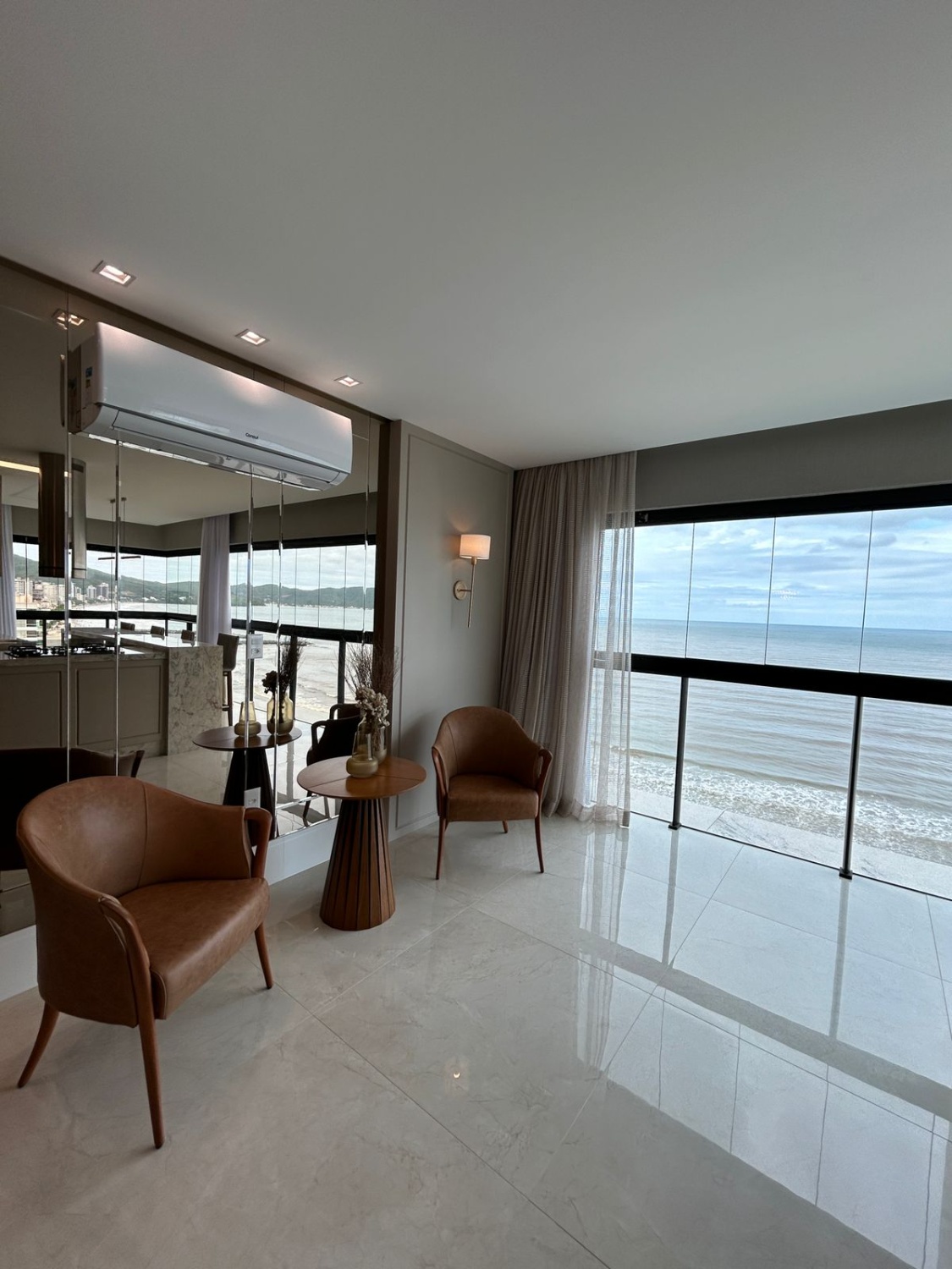 Apartamento no Ed. Cartier CNA Residence em Meia Praia em Itapema - foto 10