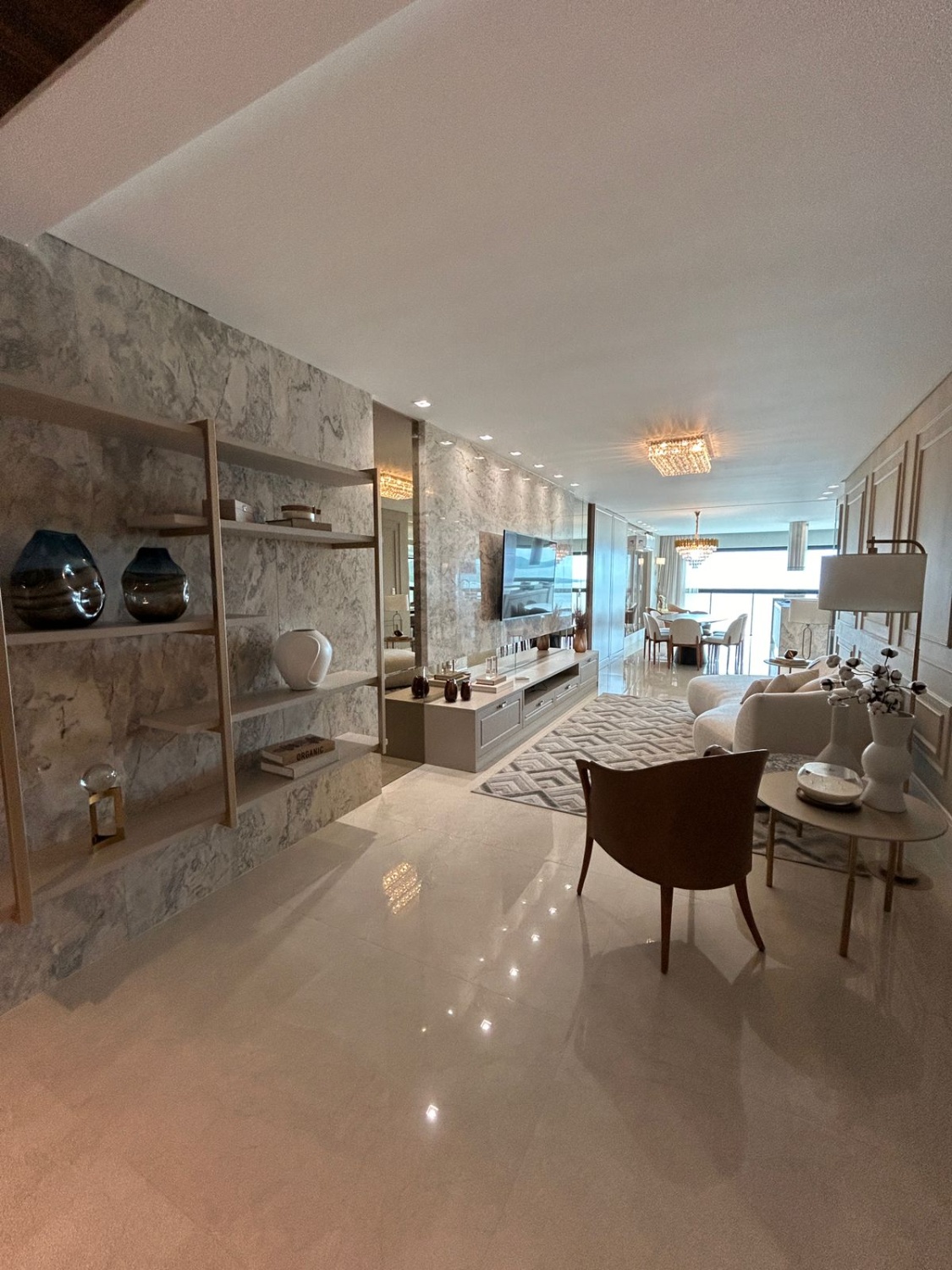 Apartamento no Ed. Cartier CNA Residence em Meia Praia em Itapema - foto 11