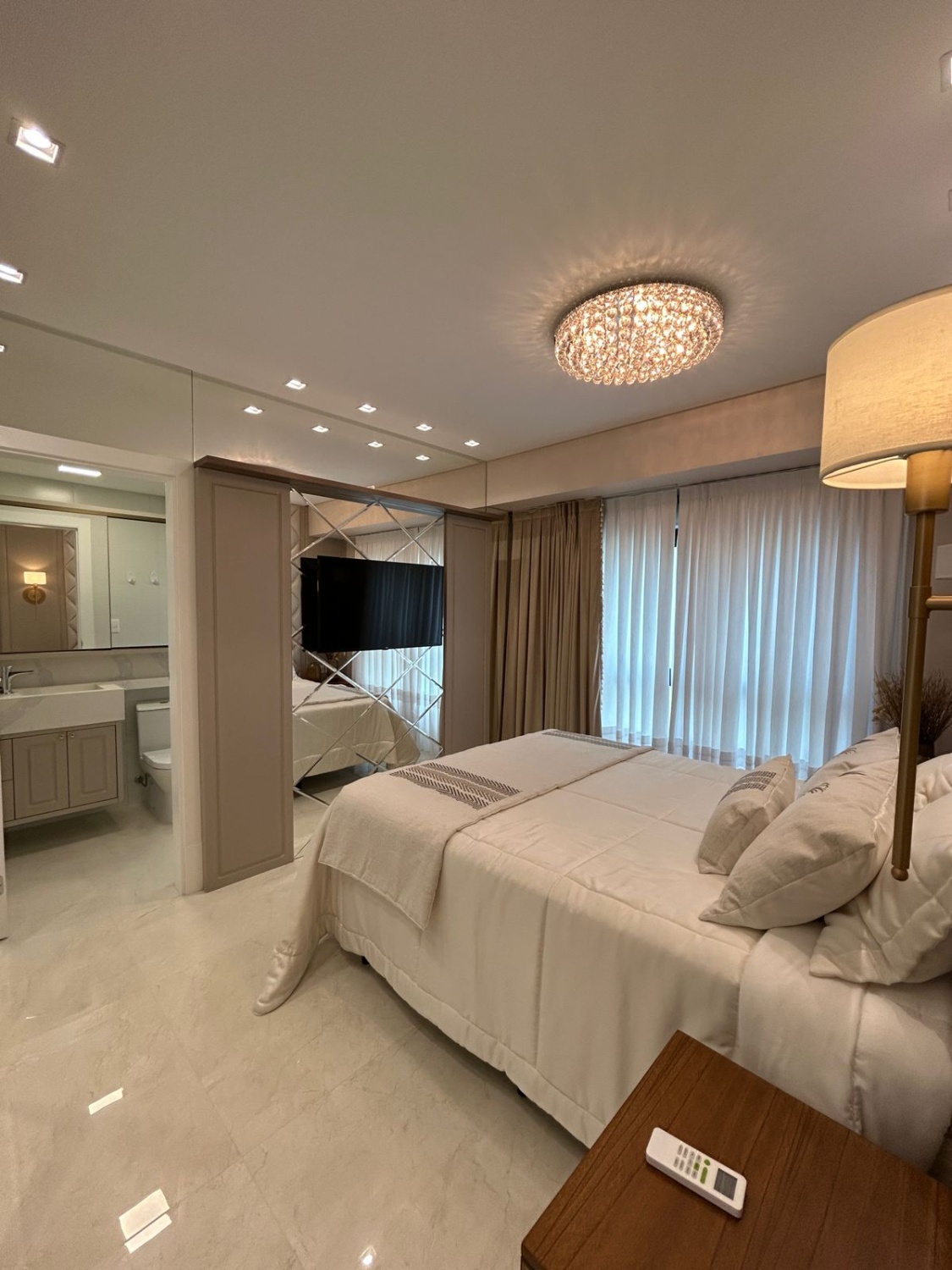 Apartamento no Ed. Cartier CNA Residence em Meia Praia em Itapema - foto 22