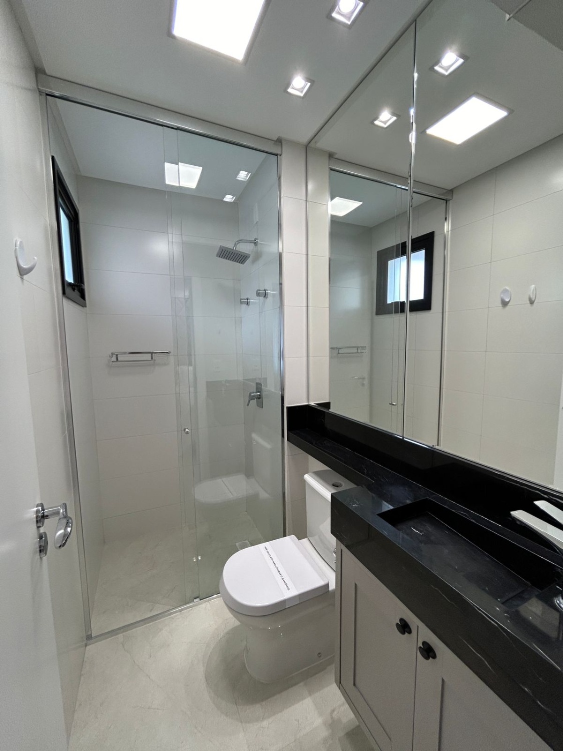 Apartamento no Ed. Cartier CNA Residence em Meia Praia em Itapema - foto 27