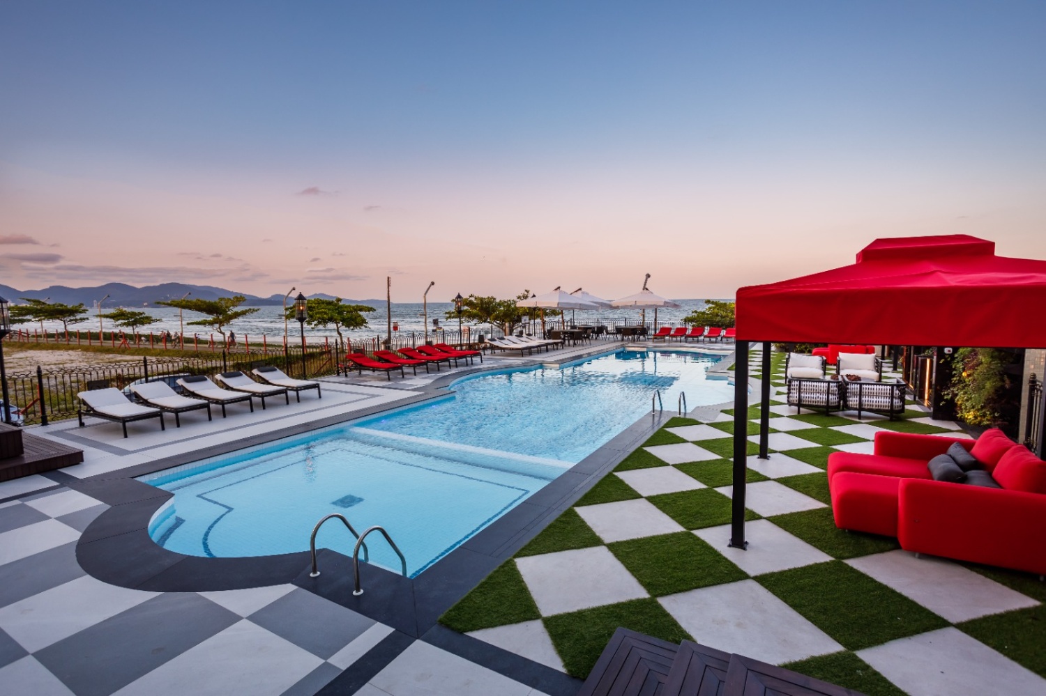 Apartamento no Ed. Cartier CNA Residence em Meia Praia em Itapema - foto 35