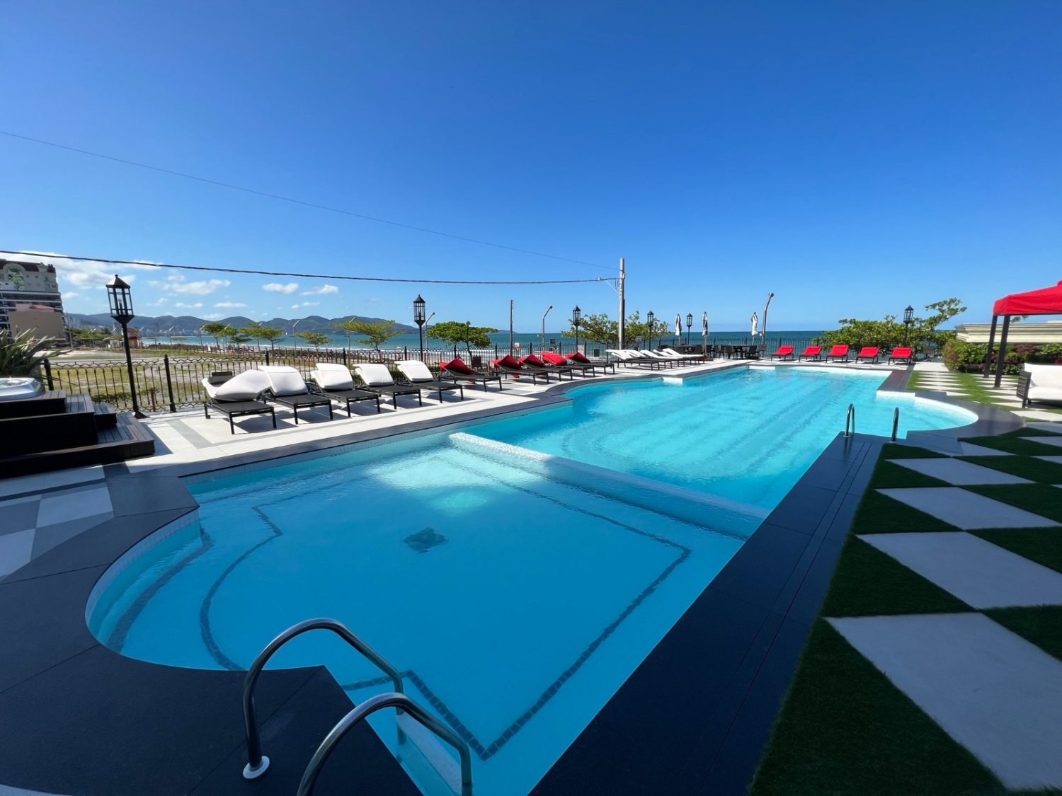 Apartamento no Ed. Cartier CNA Residence em Meia Praia em Itapema - foto 37