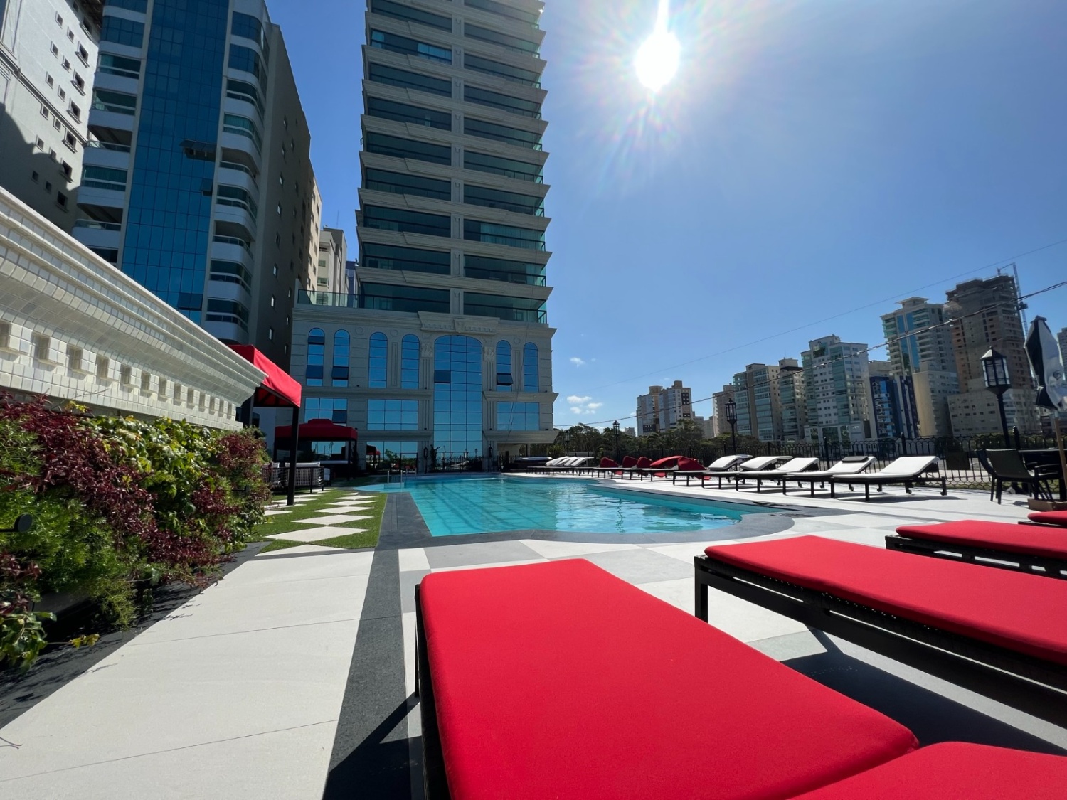 Apartamento no Ed. Cartier CNA Residence em Meia Praia em Itapema - foto 47