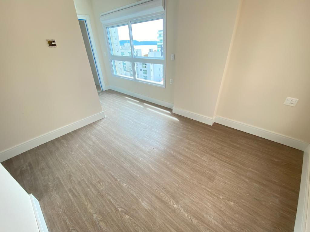 Apartamento no Ed. Magnum CNA Home em Meia Praia em Itapema - foto 9