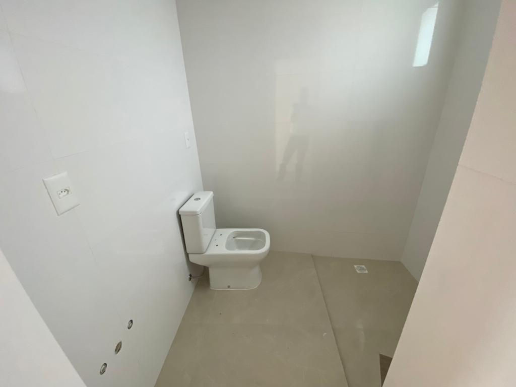 Apartamento no Ed. Magnum CNA Home em Meia Praia em Itapema - foto 14
