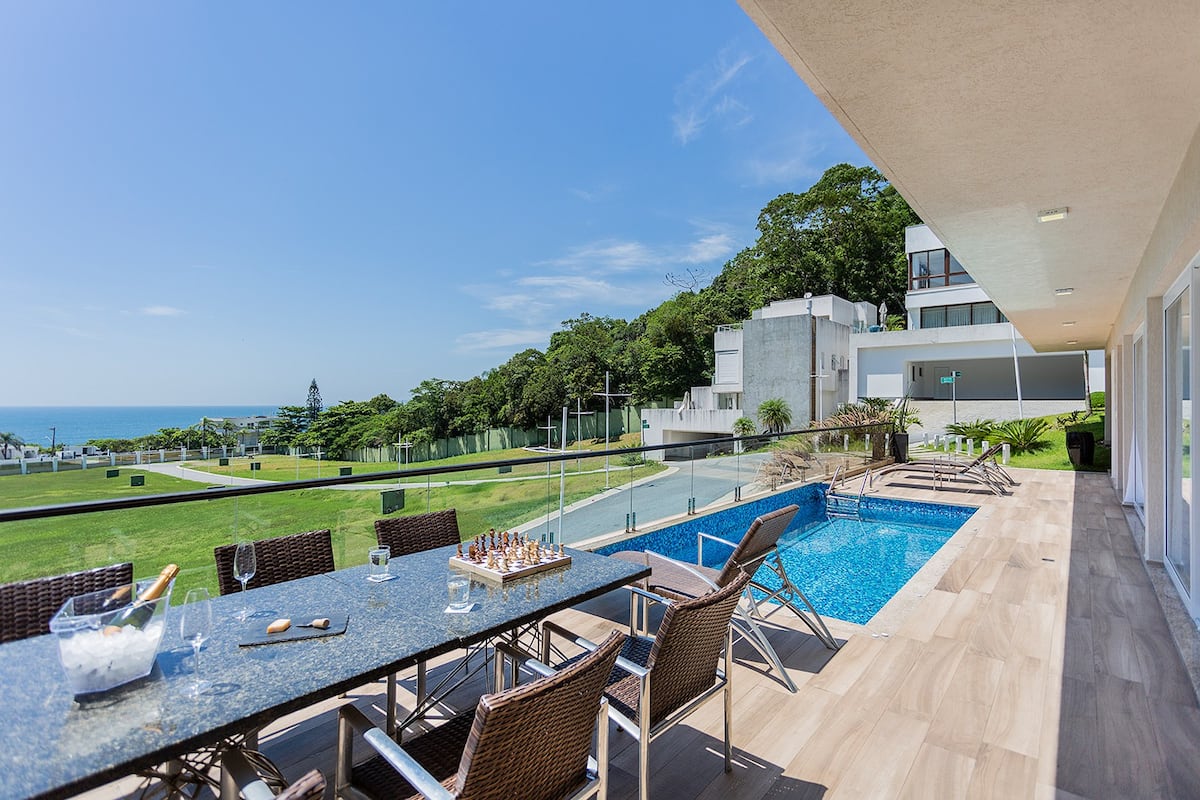 Casa com vista para o mar no Condomínio Green Ocean na Praia do Estaleiro em Balneário Camboriú