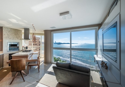 Apartamento Decorado no Ed. Costão da Barra Towers Residencial Club na Barra Sul em Balneário Camboriú - foto 1
