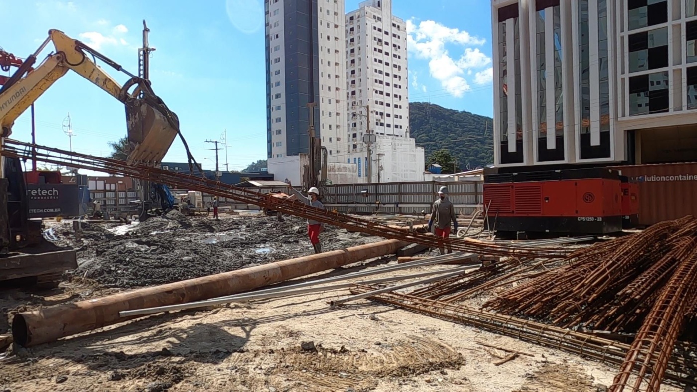 Apartamento no Tonino Lamborghini Residences em Balneário Camboriú - foto 38