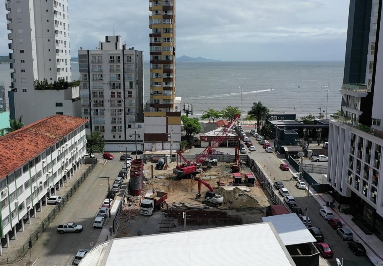 Apartamento no Tonino Lamborghini Residences em Balneário Camboriú - foto 39