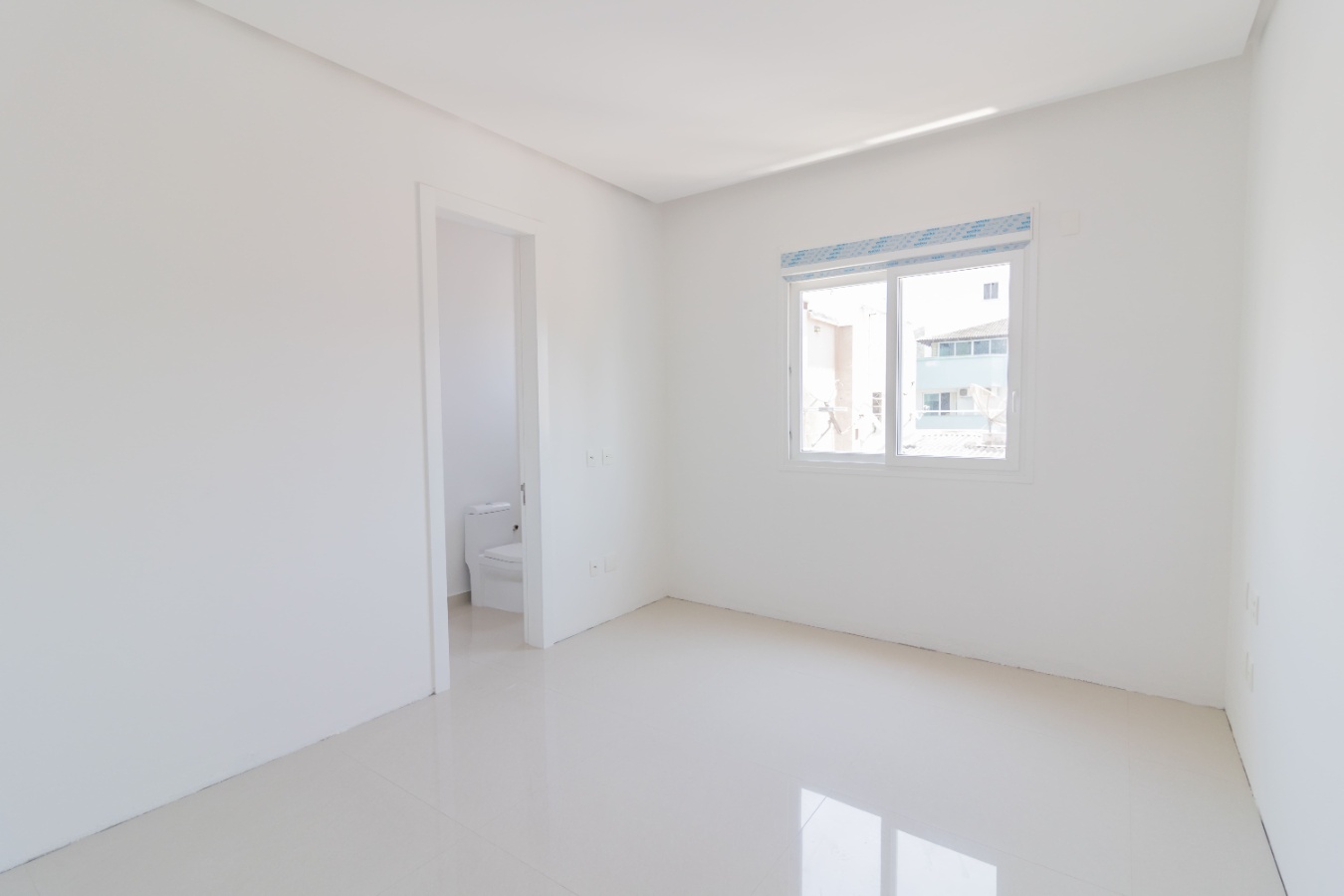 Apartamento Frente Mar no Edifício Victor Hugo em Itapema - foto 9